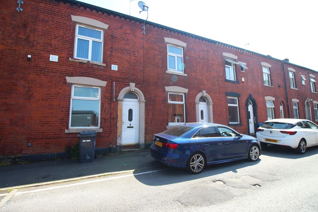 Property photo 1 of 9