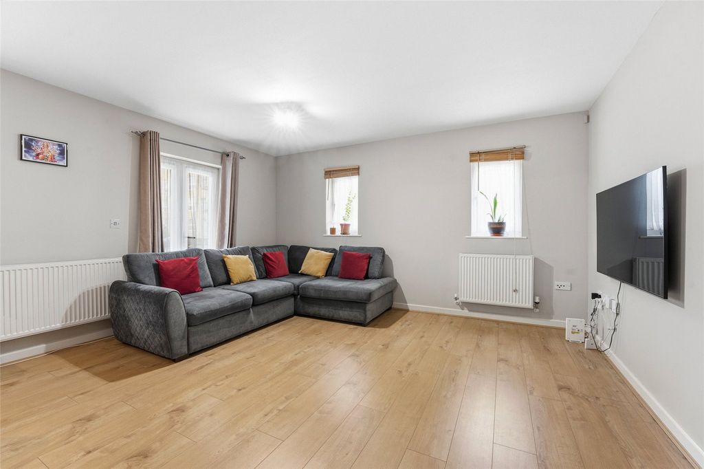 Property photo 2 of 12 Picture No. 03