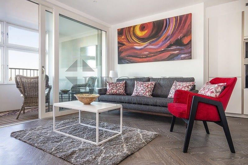 Property photo 1 of 7 Reception