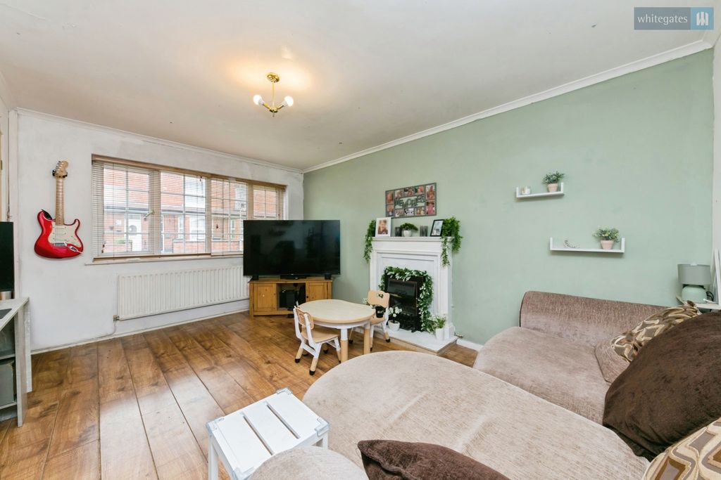 Property photo 2 of 16 Pbox-Img.Jpg
