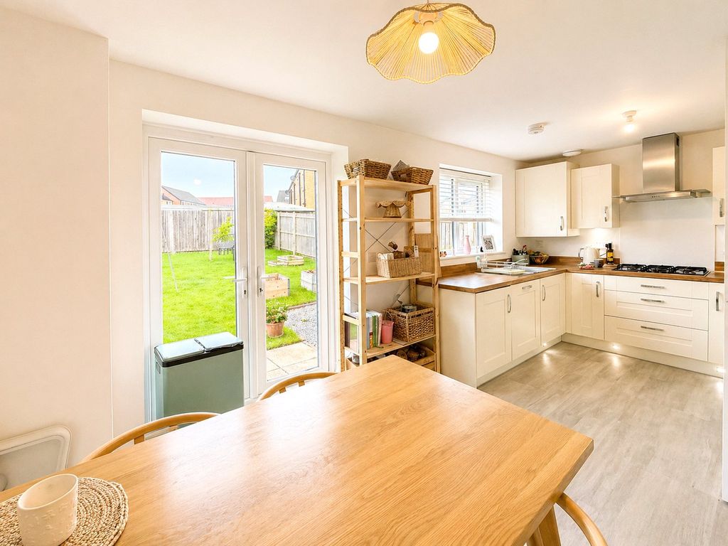 Property photo 3 of 18 Picture No. 06