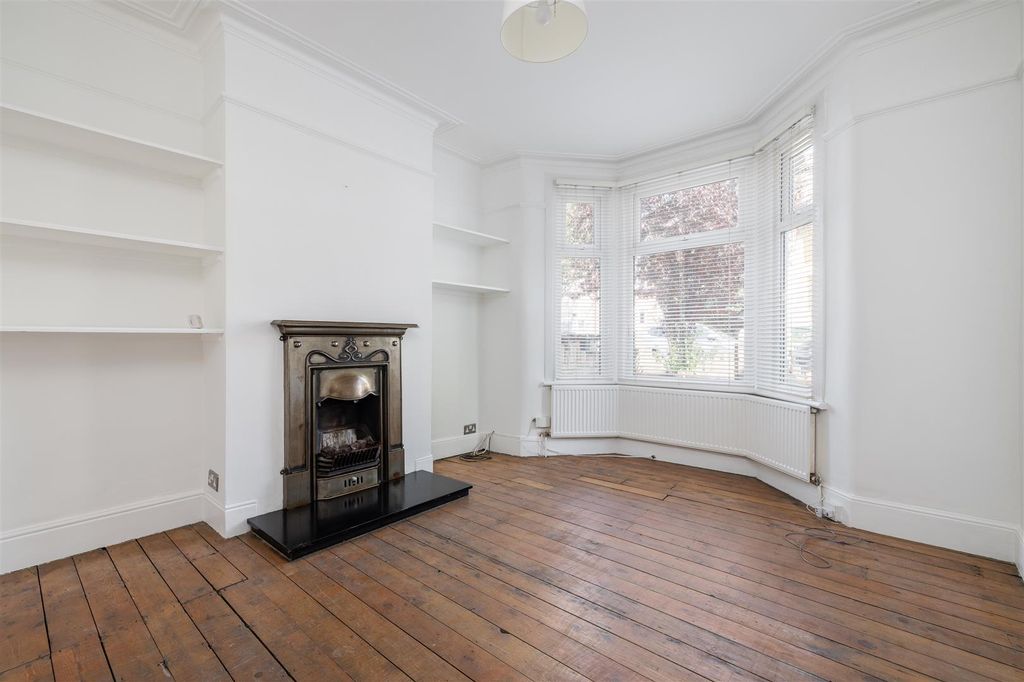 Property photo 1 of 22