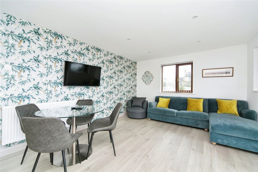Property photo 1 of 31 Picture No. 08