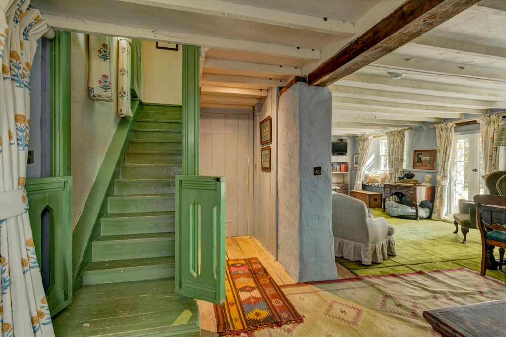 Property photo 2 of 31 Image