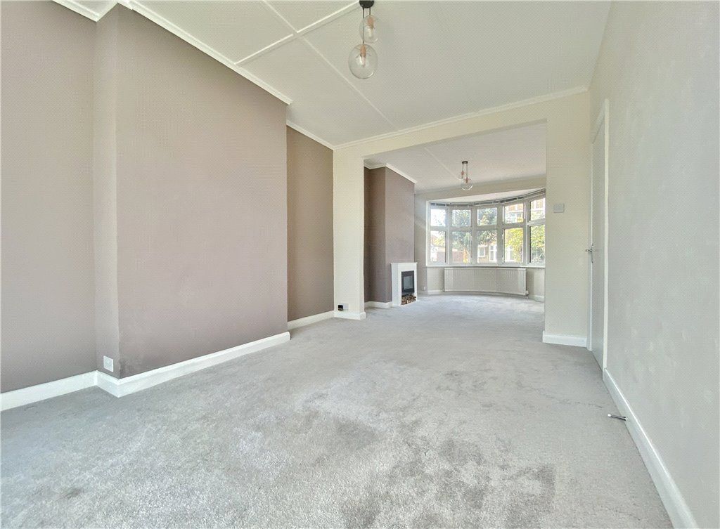 Property photo 3 of 9 Eception Room