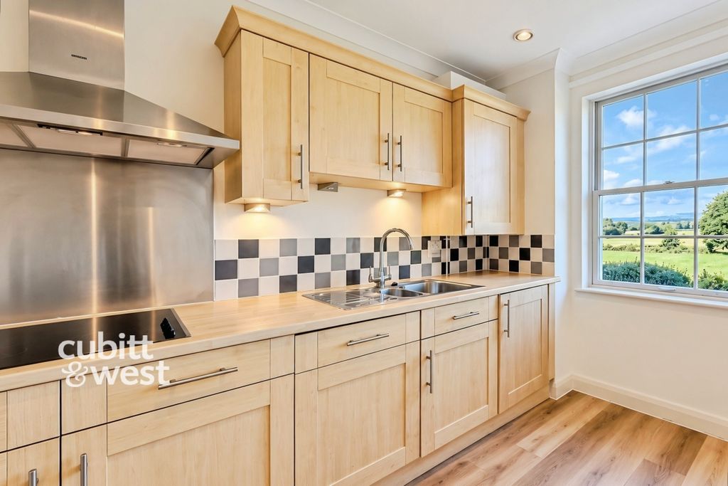 Property photo 2 of 23 c41298Ca-837B0B13...