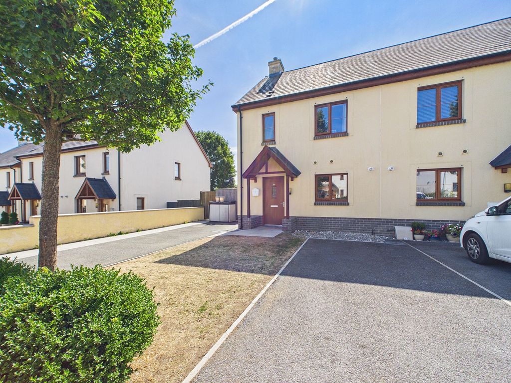 Property photo 2 of 18