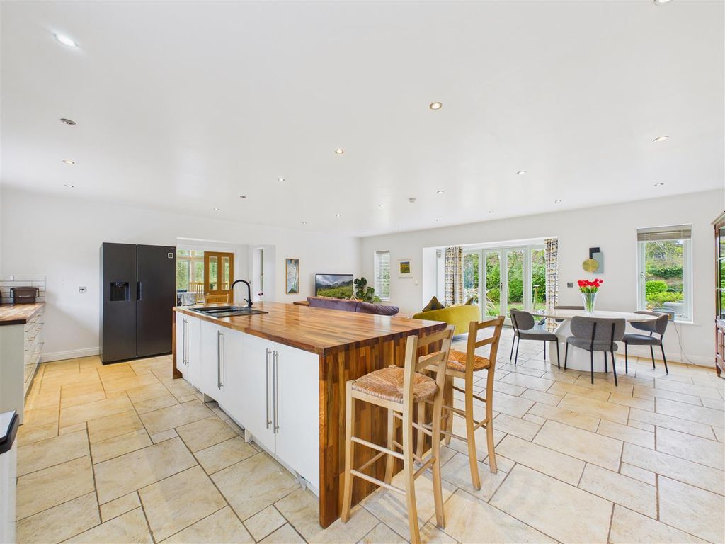 Property photo 2 of 32 Open Plan Living Kitchen