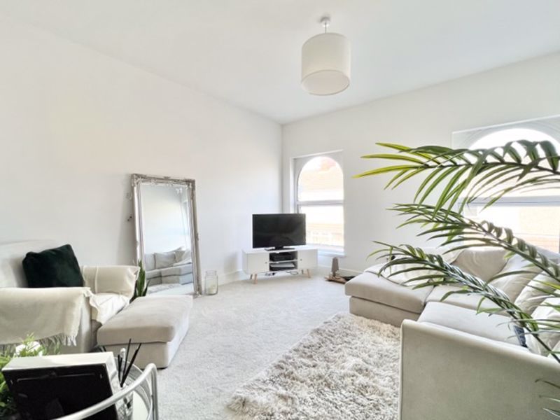 Property photo 3 of 10 Lounge Dining Room