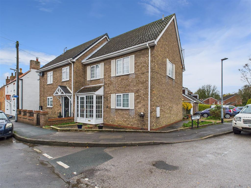 Property photo 1 of 12 Cam05377G0-Pr0129-Still013.Jpg