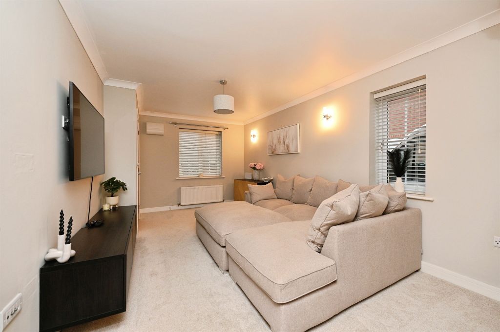 Property photo 3 of 15