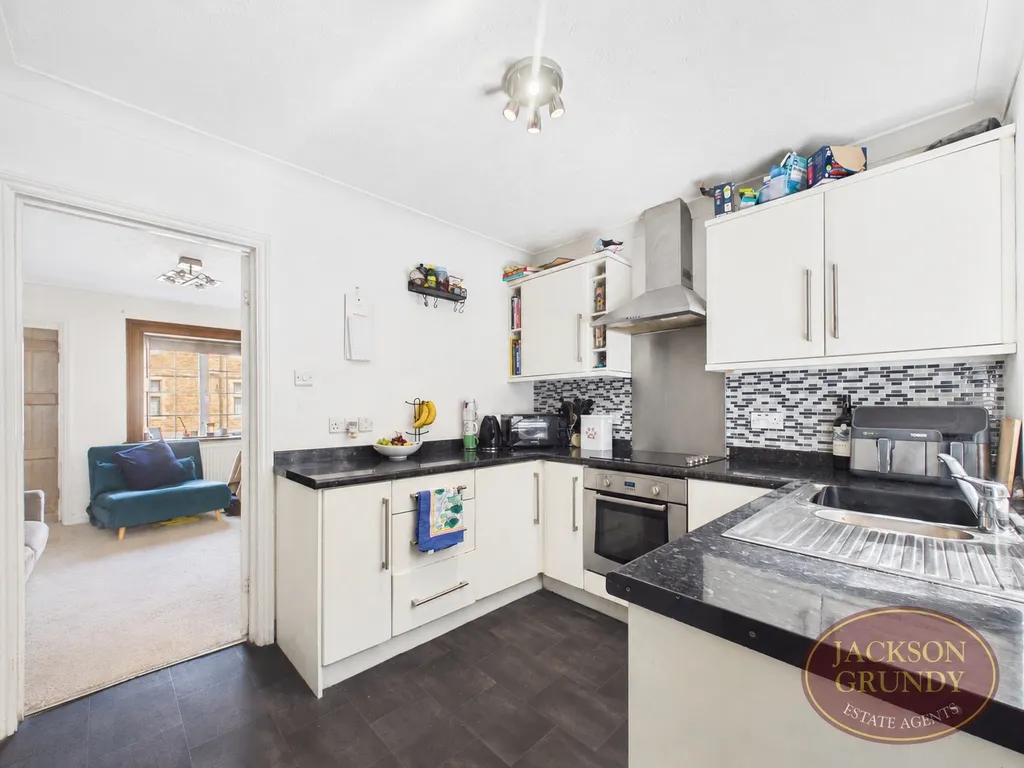 West Street, Moulton NN3 - View 6