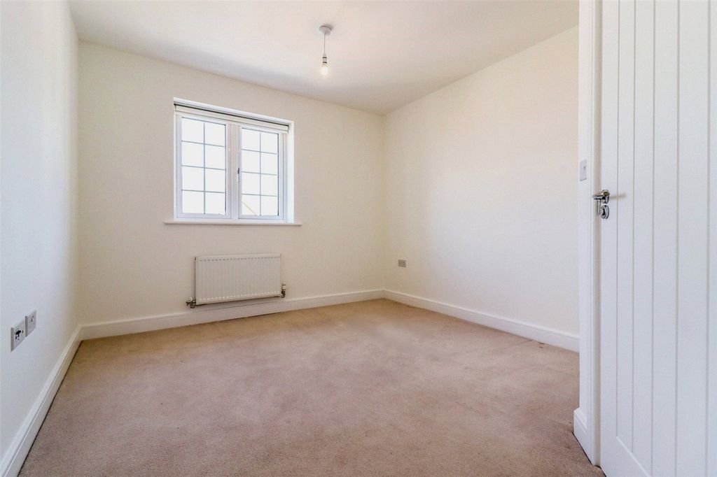 Property photo 3 of 11 Picture No. 28