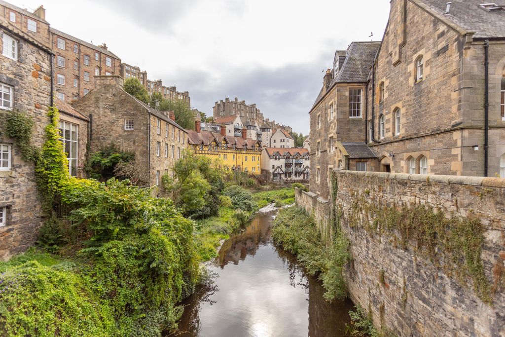 Property photo 2 of 12 Water Of Leith