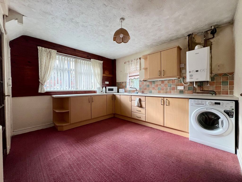 Property photo 3 of 21