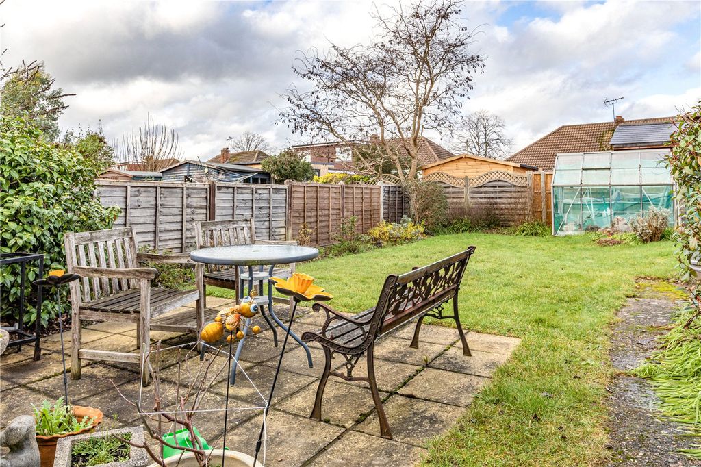 Property photo 2 of 17 Picture No. 24