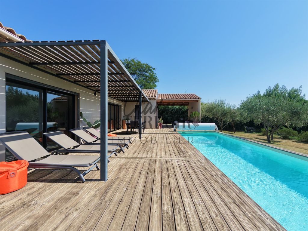 Property photo 1 of 23 Stunning Contemporary Single-Storey Villa With Swimming Pool And Unobstructed Views