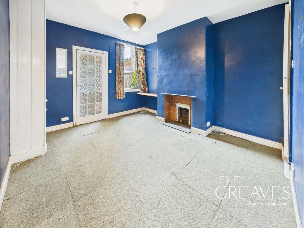 Property photo 3 of 17 Dining Room