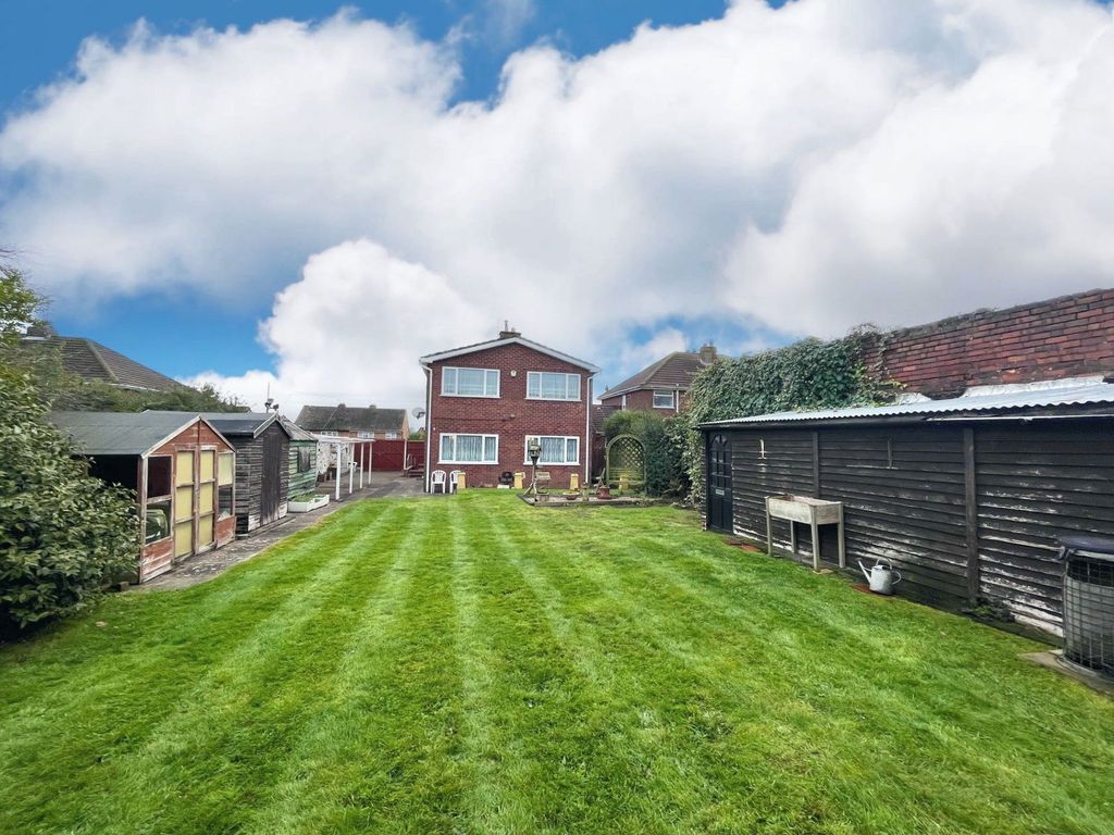 Property photo 3 of 32