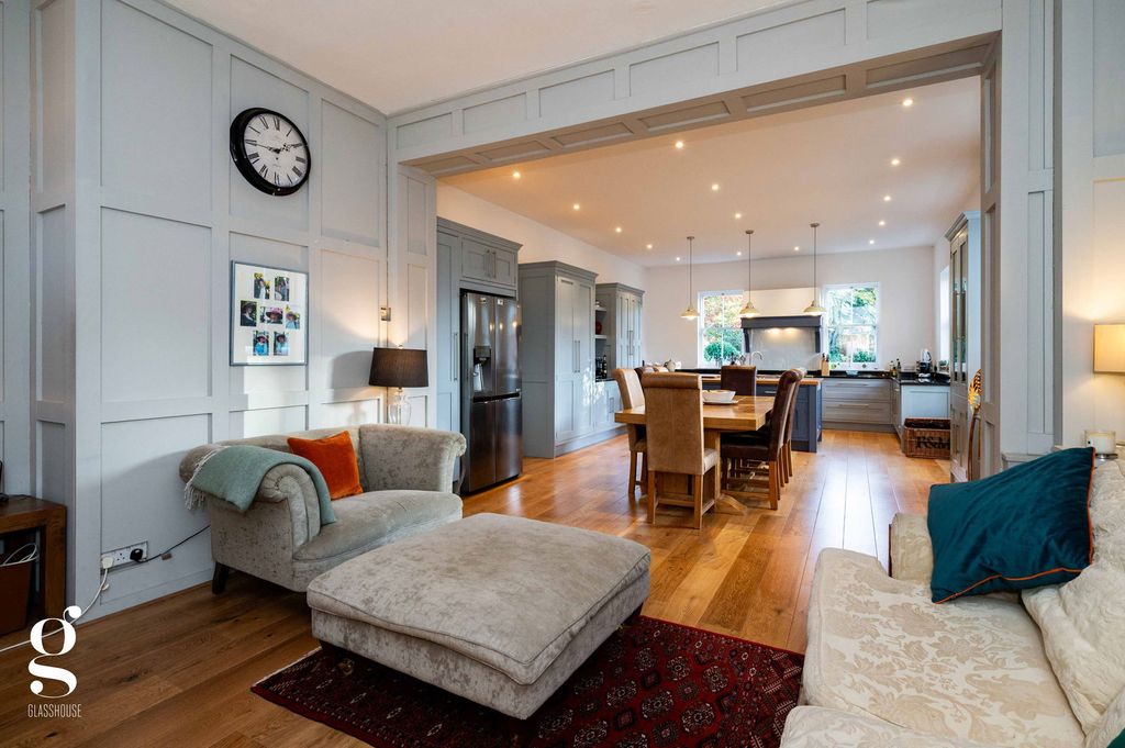 Property photo 2 of 49