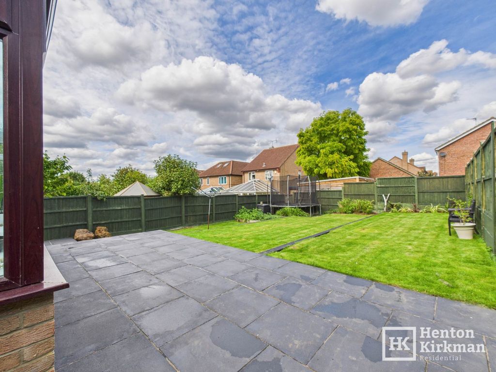 Property photo 2 of 31
