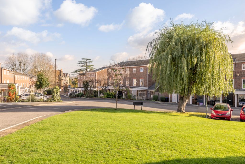 Property photo 1 of 20