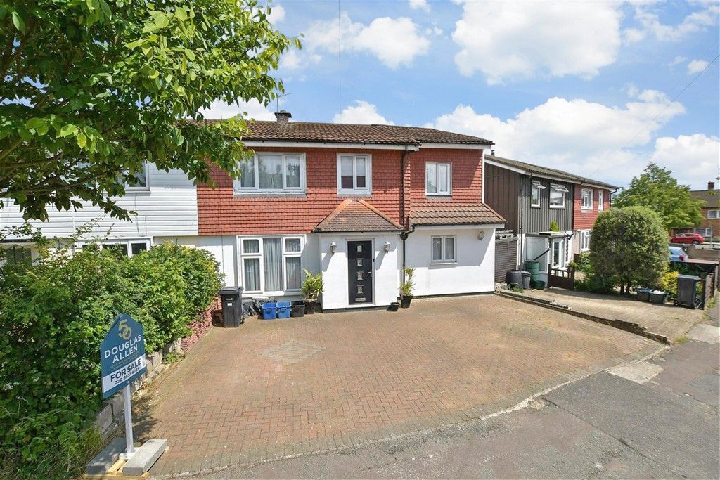 Property photo 3 of 12 Front(Web)