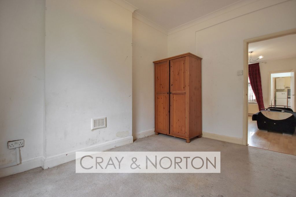 Property photo 2 of 7 Photo 2