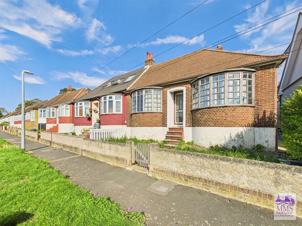 Property photo 2 of 10 Cam04098G0-Pr0106-Still012.Jpg