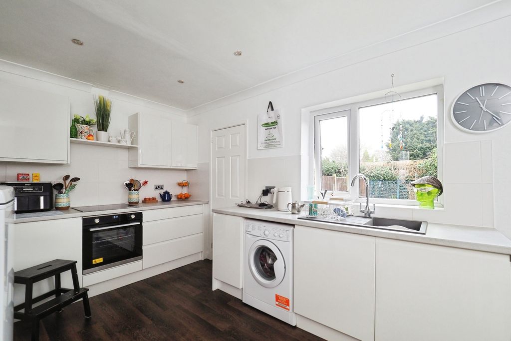 Property photo 2 of 20 Pbox-Img.Jpg