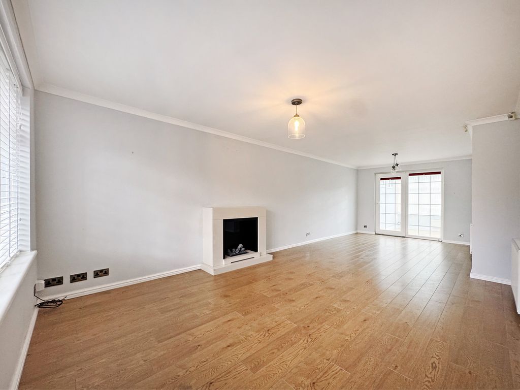 Property photo 2 of 36