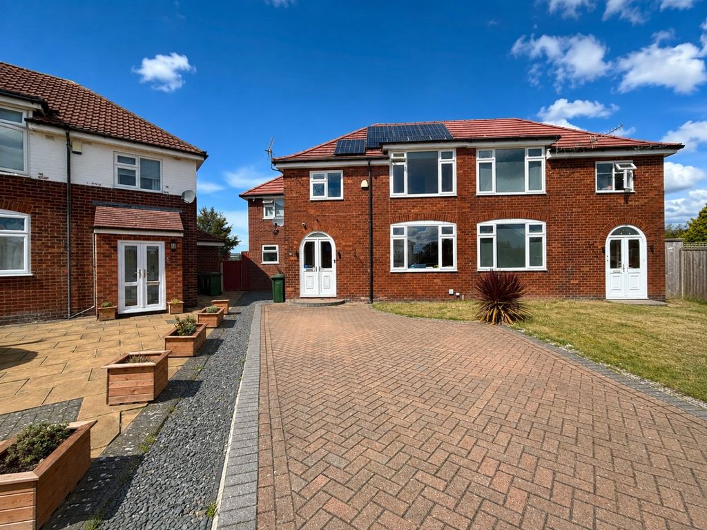 Property photo 1 of 43 5367311