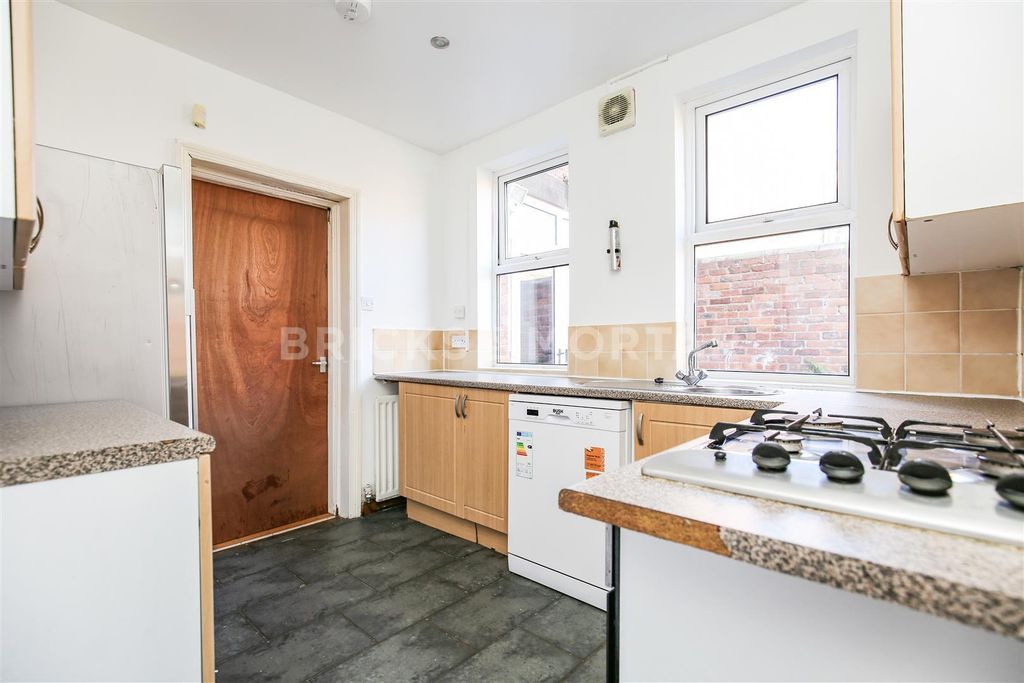 Property photo 3 of 9 3.Jpg