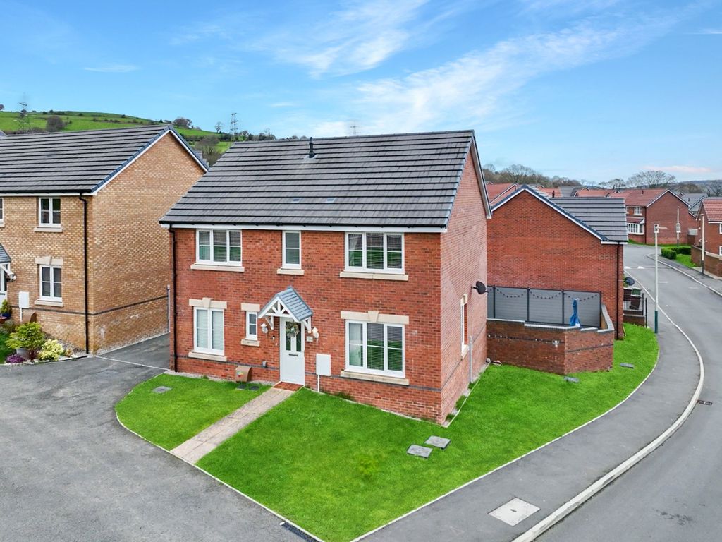 Property photo 1 of 43