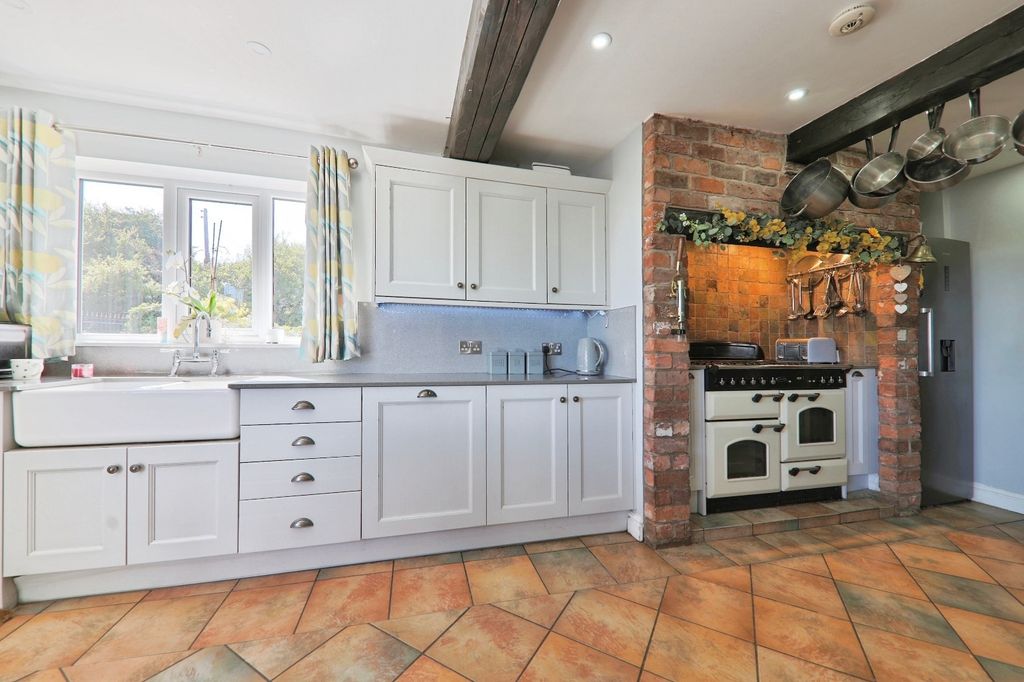 Property photo 3 of 34 5104858