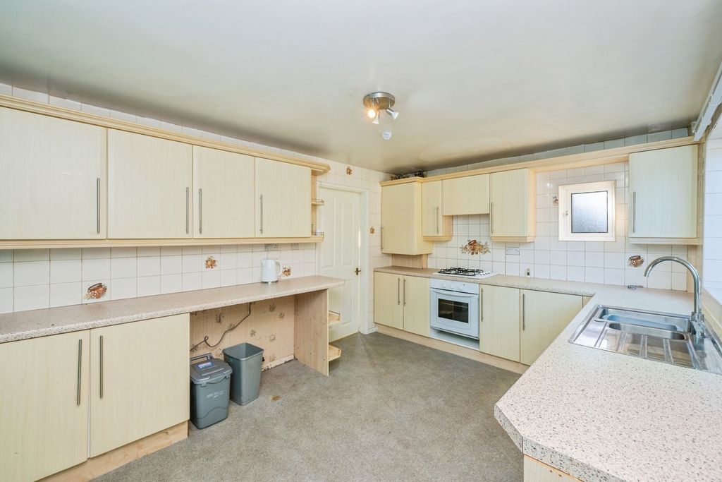 Property photo 3 of 22 Pbox-Img.Jpg