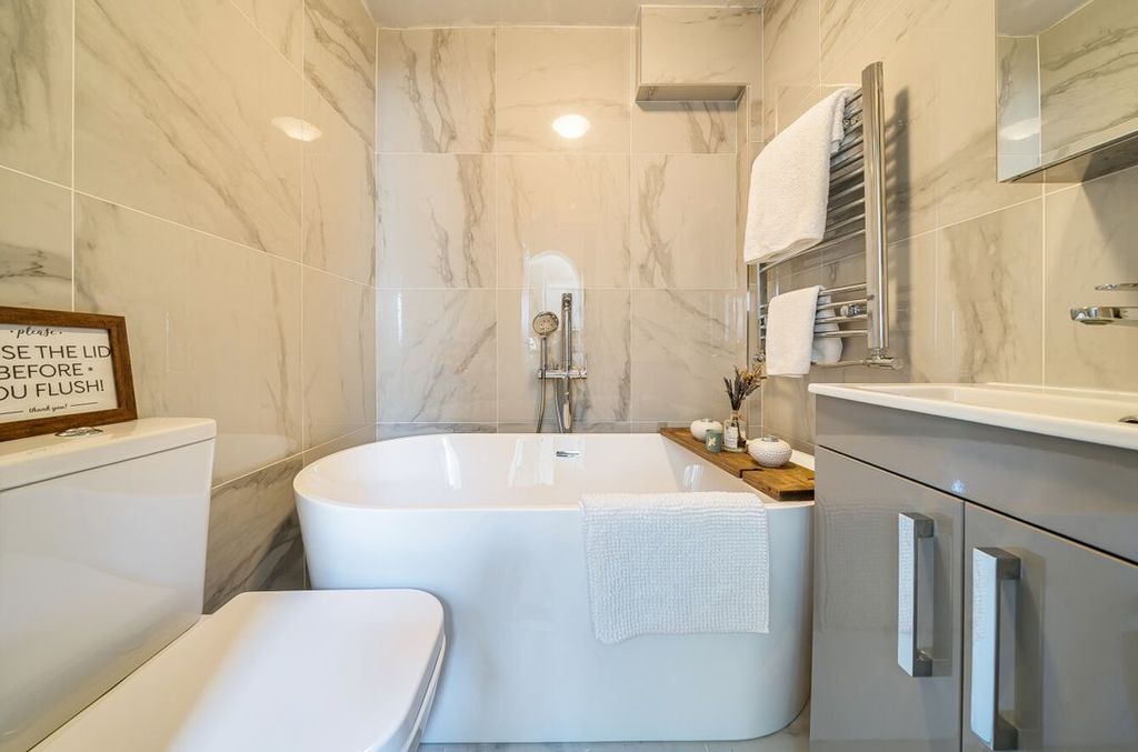 Property photo 3 of 22 1408009116983702c4106d