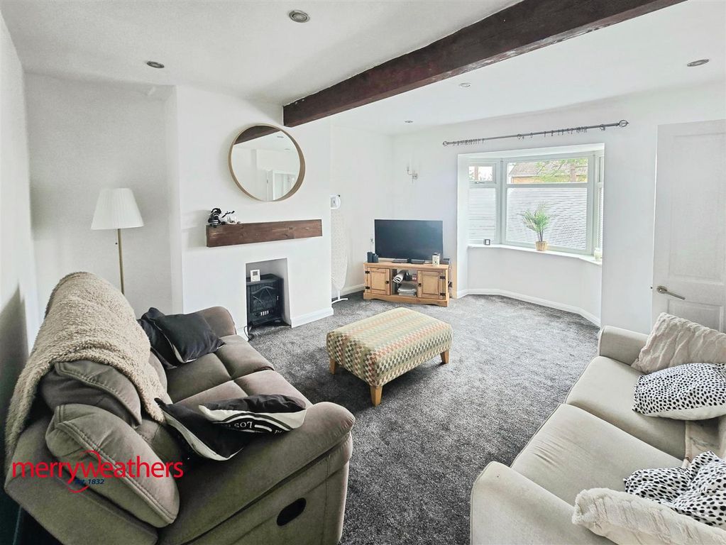 Property photo 2 of 15 Lounge