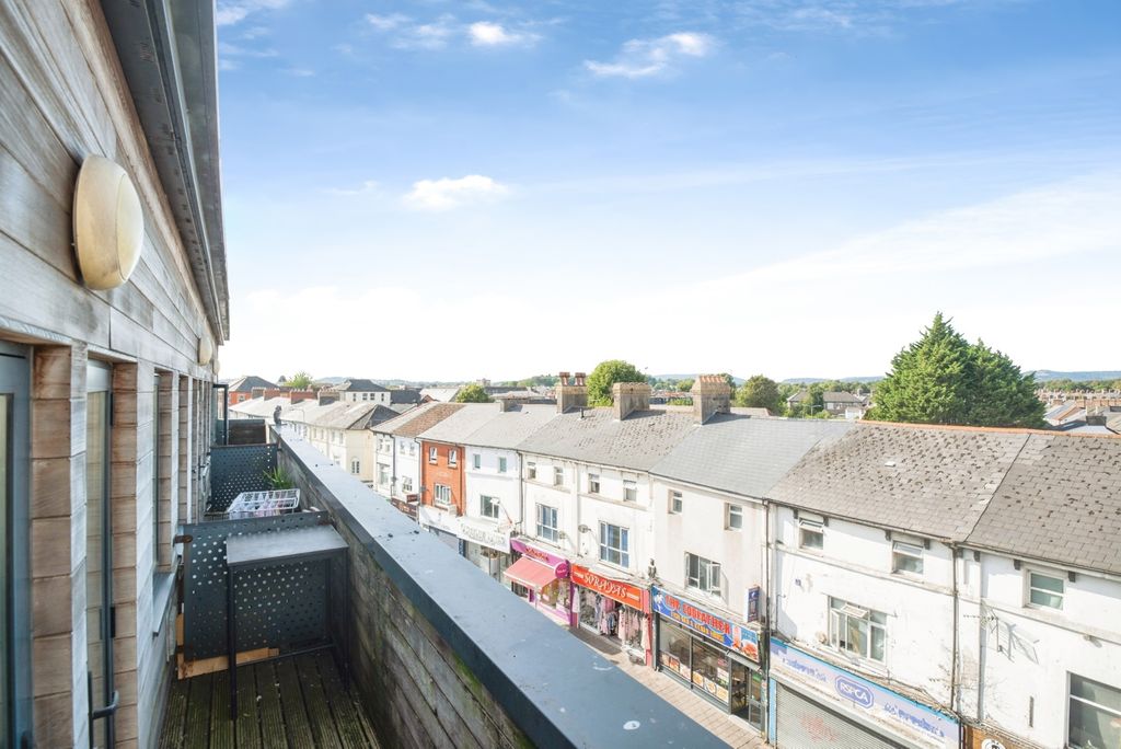 Property photo 1 of 16 Balcony/Views