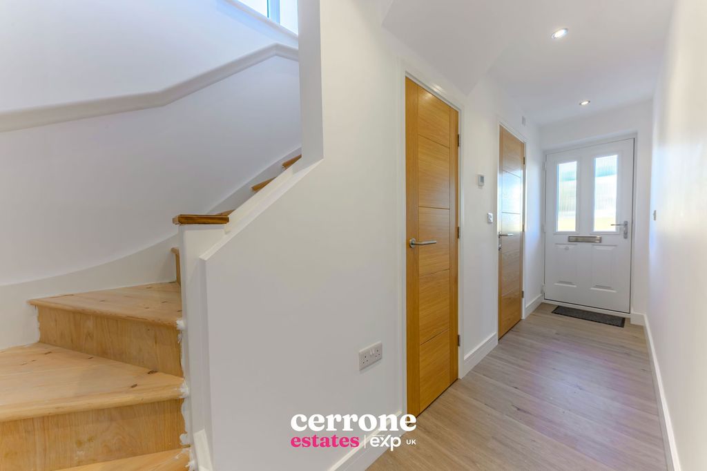 Property photo 2 of 29