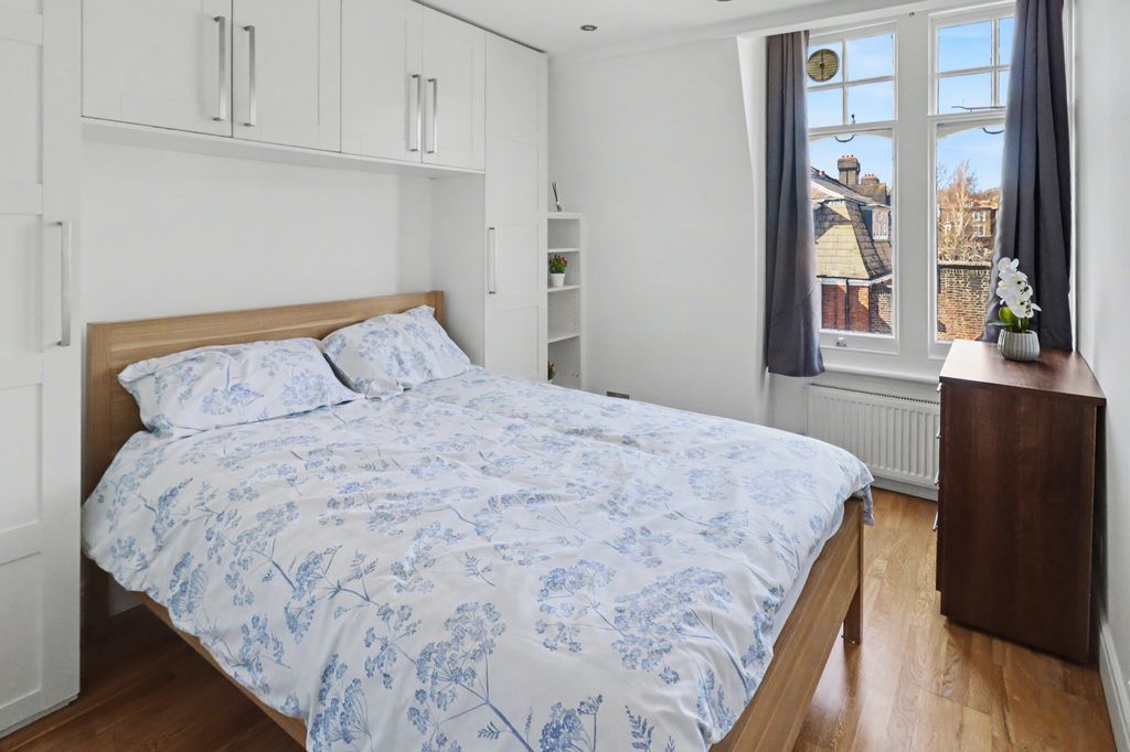 Property photo 3 of 6