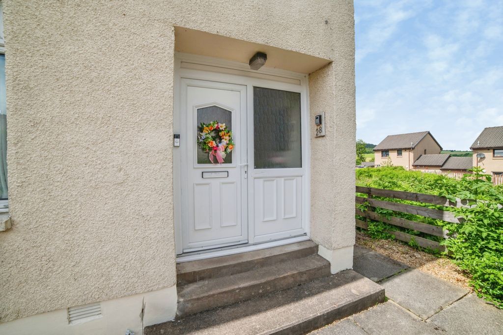 Property photo 2 of 21 Entrance