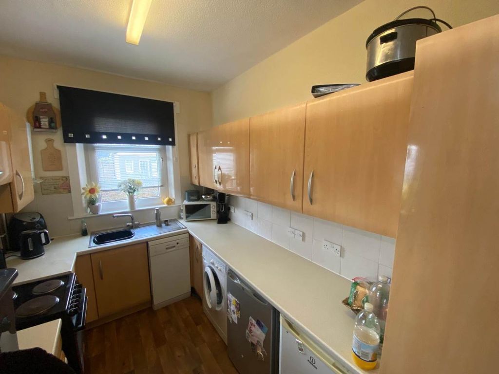 Property photo 2 of 5 Kitchen