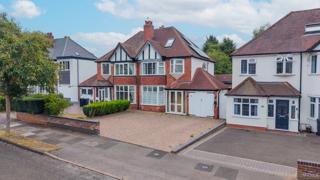 Property photo 1 of 43 5395993