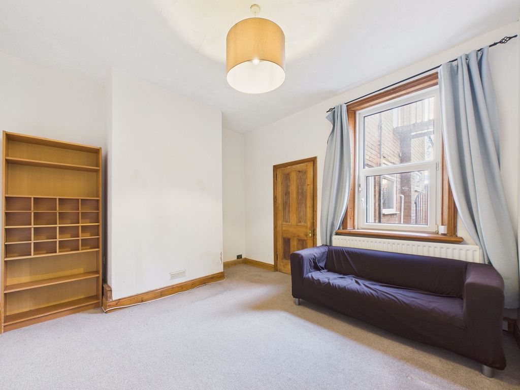 Property photo 3 of 10 Lounge