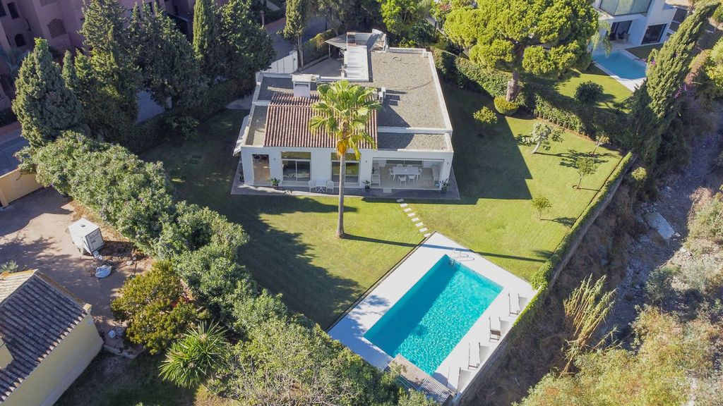 Property photo 2 of 41