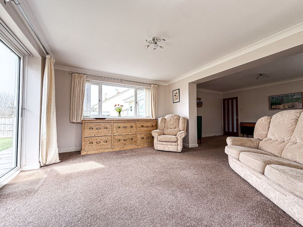 Property photo 3 of 21 4796146