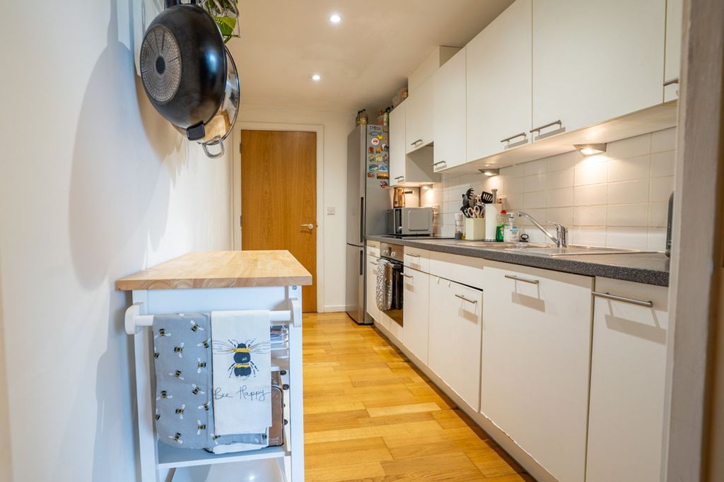 Property photo 1 of 34