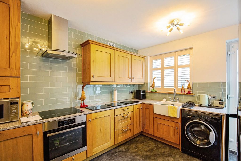 Property photo 3 of 14 Pbox-Img.Jpg