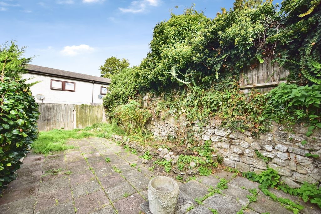 Property photo 3 of 12 Pbox-Img.Jpg